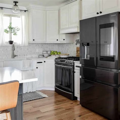 White Kitchen Cabinets With Black Appliances at Mikayla Whish blog