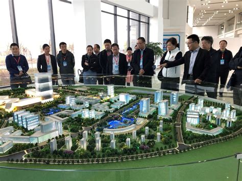 株洲（国家）高新区赴武汉标杆企业学习考察团参访创新中心