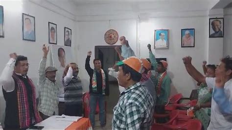 Mass exodus from Assam BJP: Over 100 workers join Congress in Margherita