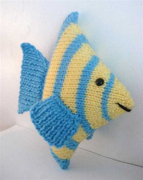 Knit Fish Shape Pattern 的图像结果