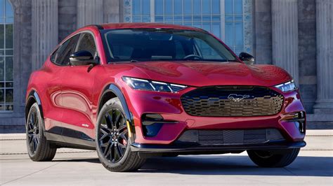 2025 Ford Mustang Mach-E: Sporty Upgrades and Smart Features - Gearhead ...