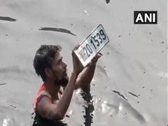 Mansukh Hiren's death case: NIA takes Sachin Waze to Mithi river bridge ...