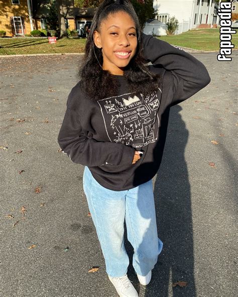 Elyse Rey Nude Leaks - Photo #775635 - Fapopedia