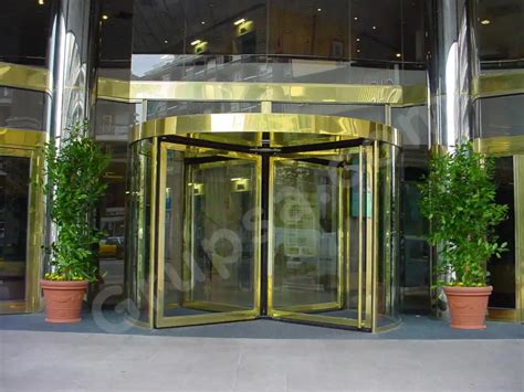 Restaurant Entrance 的图像结果