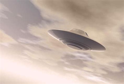世界10大UFO真实目击事件视频 太神奇 科学无法解释 - YouTube