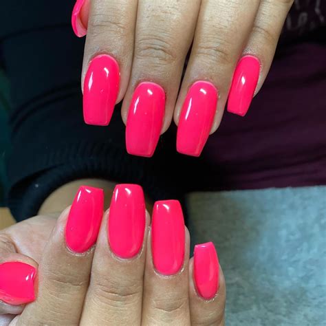 UPDATED: 40+ Bubbly Pink Acrylic Nails for 2020 (August 2020)