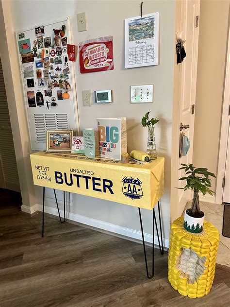 2 of my most prized possessions: butter bench + corn stool 💛 : r/femalelivingspace