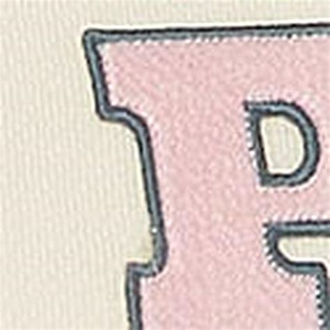 Discover the Latest in PINK Fashion | Victoria's Secret India