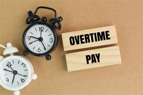 Court Vacates Rule Raising Salary Threshold for White Collar Overtime ...