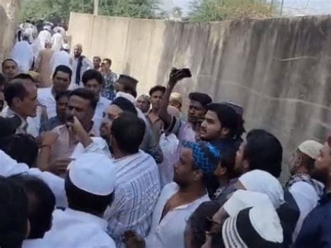Congress leader accuses own MLA of corruption