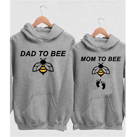 Mom To Bee Dad To Bee Pregnancy Announcement Couple Hoodies – TEEZ.in