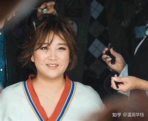难怪瘦了！圈内摄影师透露贾玲为新电影减肥100斤，此前被传胖到200斤影响身体健康