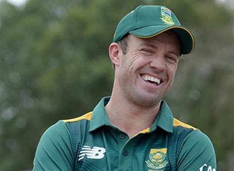 झूठ है सब, डीविलियर्स ने न तो कभी फुटबॉल खेला है न ही रग्बी - all lie ...