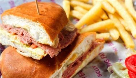 These Joints Serve The Best Sandwiches In Kolkata | WhatsHot Kolkata