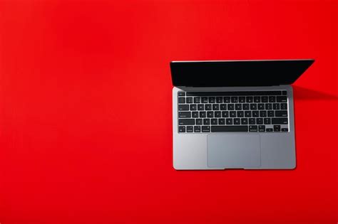 Red Laptop 的图像结果