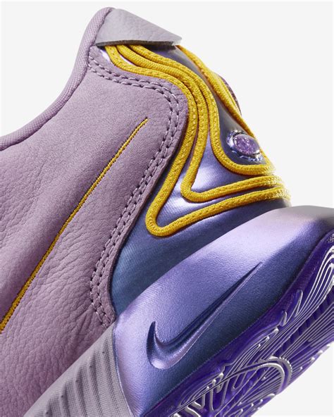 LeBron XXI 'Freshwater' Older Kids' Basketball Shoes. Nike PH