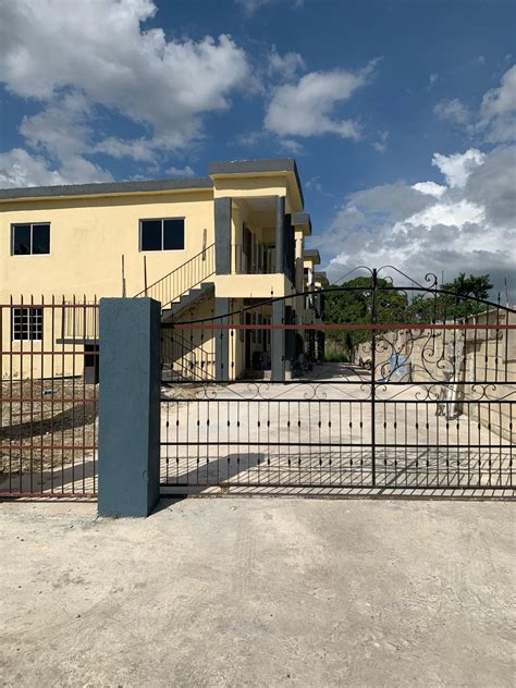 Apartment For Rent: NORDUTCH H/S, SAV LA MAR, Farm Pen | $460 | Keez