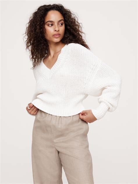V-Neck Sweaters For Women | Banana Republic Canada