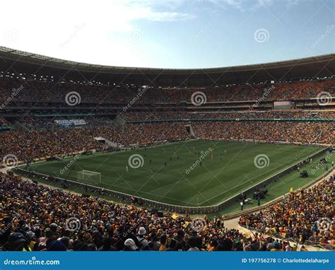 FNB Stadium Packed To Capacity Editorial Stock Photo - Image of wing, view: 197756278