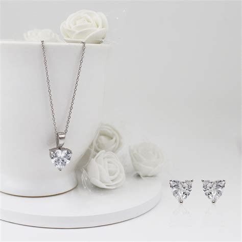 Buy Silver Solitaire Heart Set with Link Chain at Best Price – GIVA ...