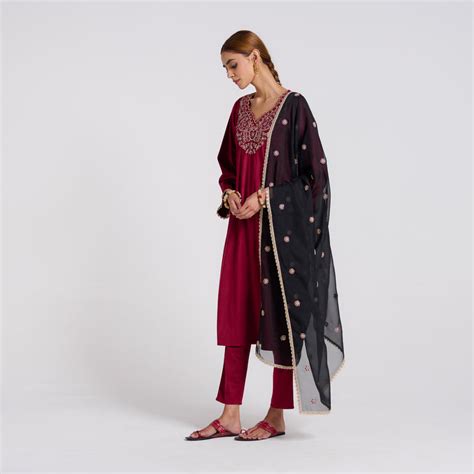 Buy Maroon Blue Embroidered Amara Velvet Kurta Set with Dupatta ...