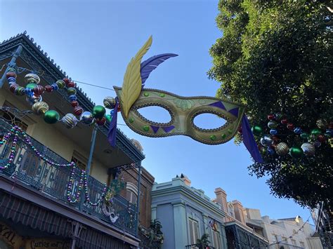 A Guide To New Orleans Square at Disneyland Park - Parksavers.com ...