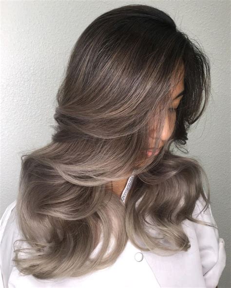 Ash Balayage Brown Hair | ผมสีเทา, ผมยาว, ผมสีน้ำตาล