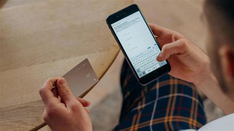 No Fixed Paycheck? Here's How You Can Get A Credit Card Without A Fixed ...