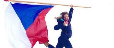 Lyžařka Tereza Kmochová je dvojnásobnou mistryní světa neslyšících ...