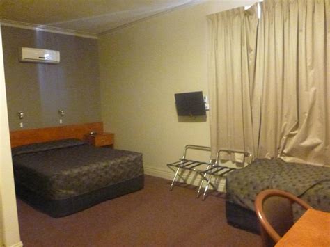 THE SILVER HAVEN MOTOR INN (Broken Hill) - Motel Reviews, Photos, Rate ...