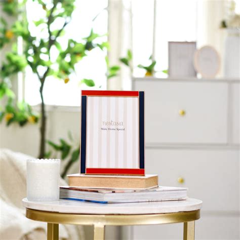 Dual Toned Photo Frame With Gold Rim 7.5"x6" Online - Premium Photo ...