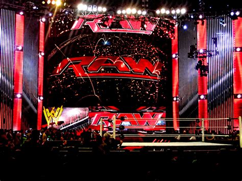 WWE Raw results, live blog (Aug. 29, 2016): Fatal 4-Way for the ...