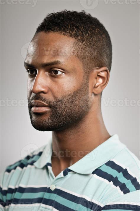 3/4 Profile Portrait 1215739 Stock Photo at Vecteezy