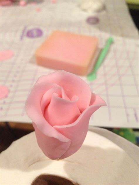 Fondant Rose Instructions 的图像结果