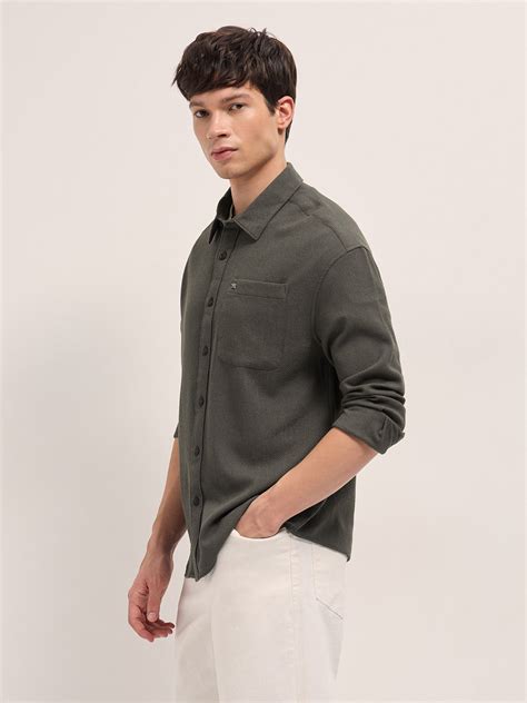 Men Brown Woven Textured Relaxed Fit Casual Shirt – FYVA