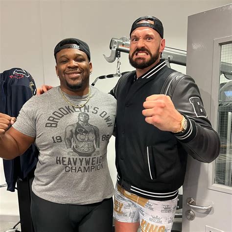 Miller: I heard that Usyk has an injury, I suggest Joshua try to meet ...