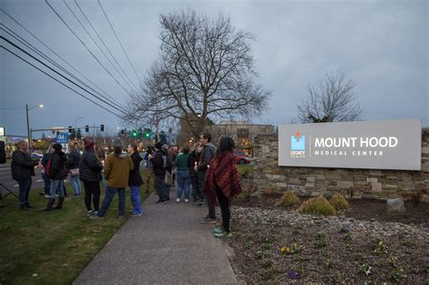 Legacy Mount Hood Medical Center protest - oregonlive.com