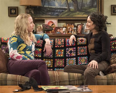 Roseanne : Roseanne : Photo Sara Gilbert, Lecy Goranson - 240 sur 296 ...