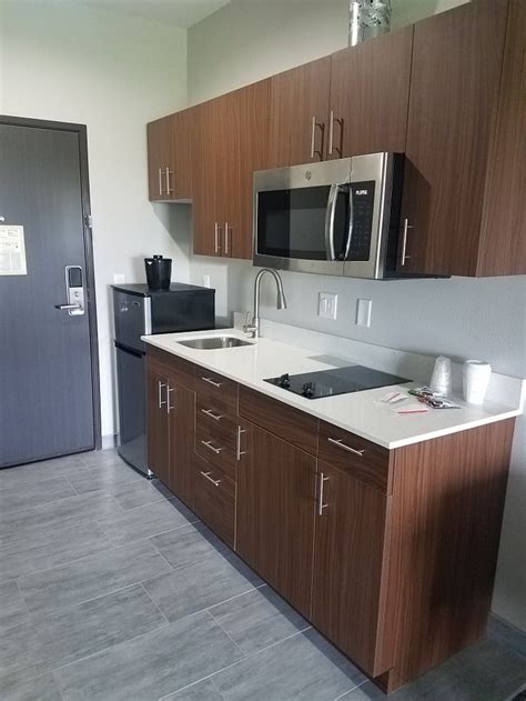 HOTEL PRYOR - Specialty Hotel Reviews, Photos, Rate Comparison ...