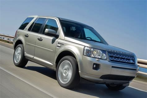 Land Rover Unveils 2011 Freelander 2 Facelift, gets 2WD Version | Carscoops