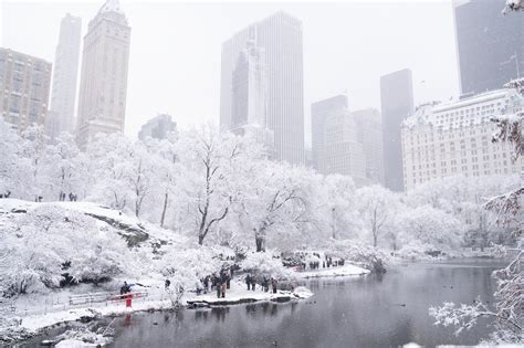 New York City Gets Its First Big Snowfall of the Season - The New York ...
