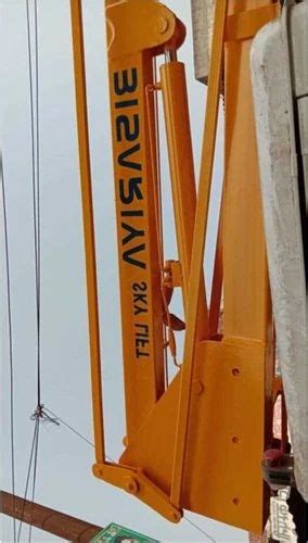 Sky Lift - Sky Boom Lift Machine, Horizontal Outreach: 3.5 M ...