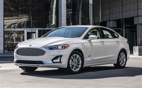 Ford Fusion SE 2019 : Prix, Specs & Fiche Technique - Guide Auto