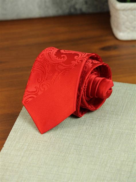RED BLADE NECKTIE