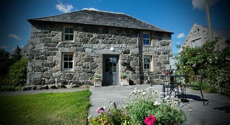 THE LODGES @ BARRA CASTLE (Oldmeldrum) - Cottage Reviews, Photos, Rate ...