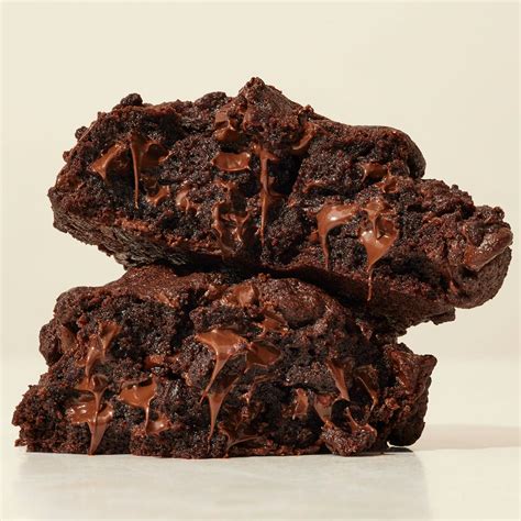Dark Chocolate Chocolate Chip Cookies by Levain Bakery | Goldbelly