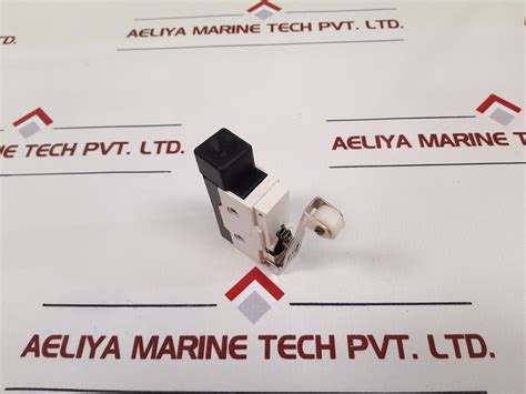 Laptron Ld4Mc2000 Micro Switch – Aeliya Marine Tech