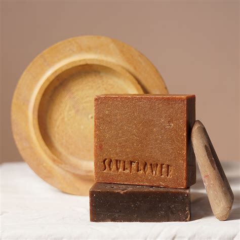 6 Surprising Benefits of Handmade Sandalwood Soap for Skin – Soulflower.in