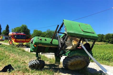 Bus rammt Traktor: Verletzte nach Unfall | agrarheute.com