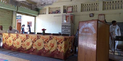Shri Parshvnath Digamber Jain Mandir Mahila Ashram, 181, Gali Number 4 ...